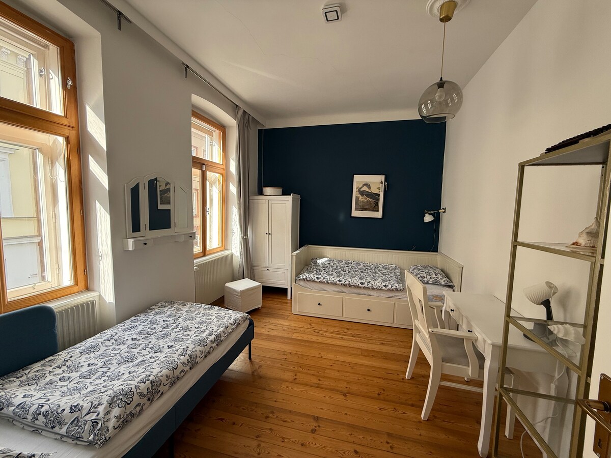 Schlafzimmer 2