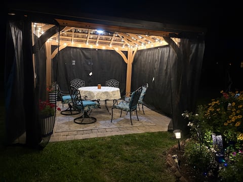 Sleeps 12, 5 bedroom, 2 living rooms and game room