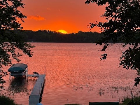 Cozy Lakeside Retreat with Stunning Sunset View!