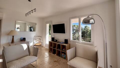 Top Airbnb: Guest Favorite · Gordes · Pool & View of the Luberon à Gordes