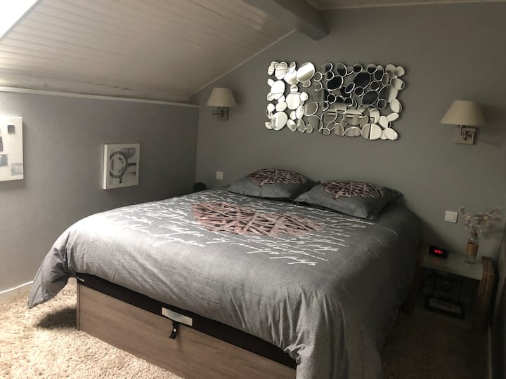 Dhomë gjumi me krevat 160