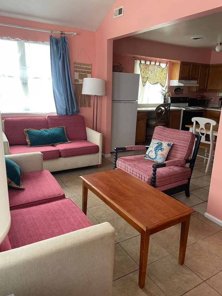 Stay Salty*1bdrm/1bath*block From The Beach - Virginia Beach