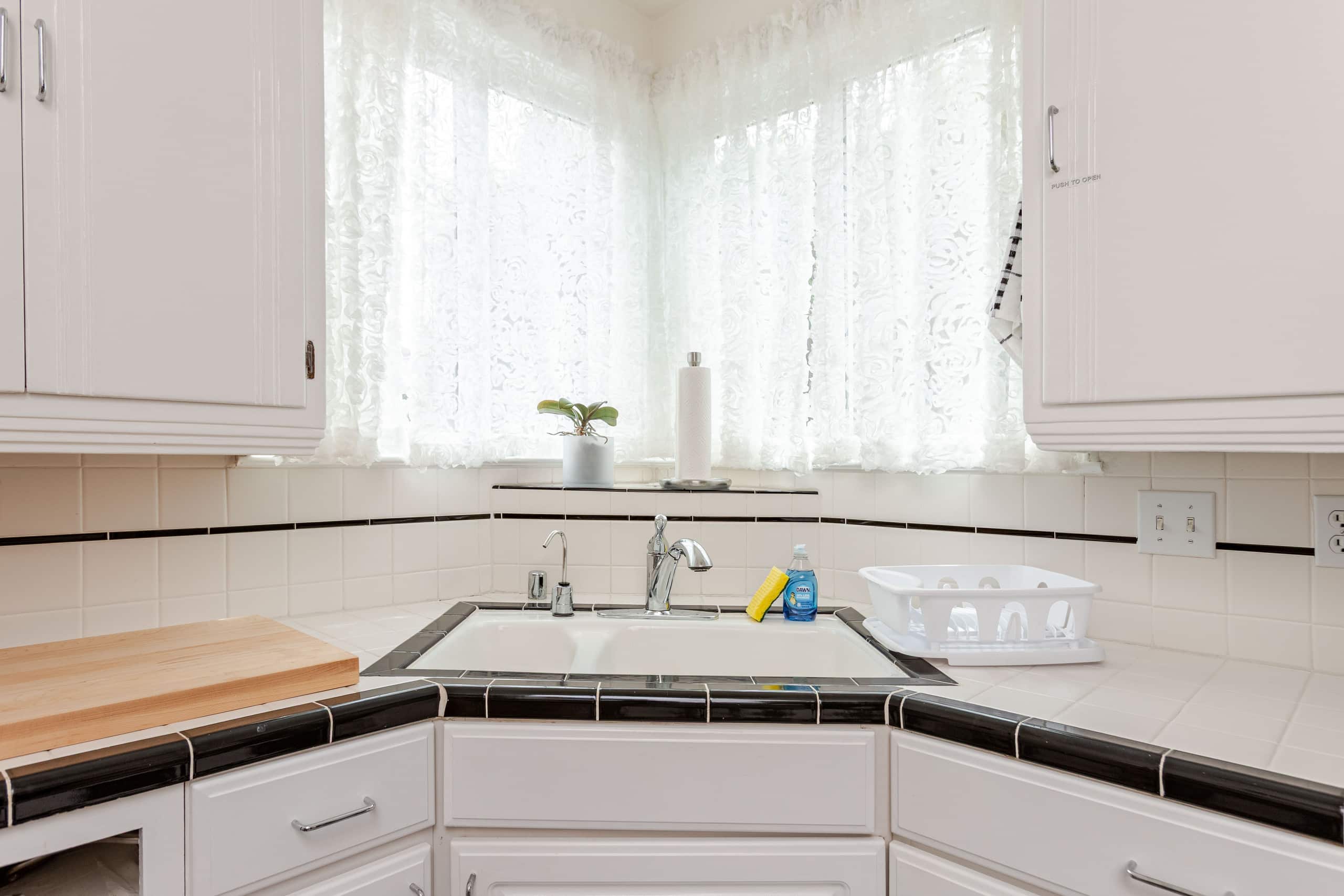 Home in San Francisco · ★4.95 · 2 bedrooms · 2 beds · 1 bath - Image 17