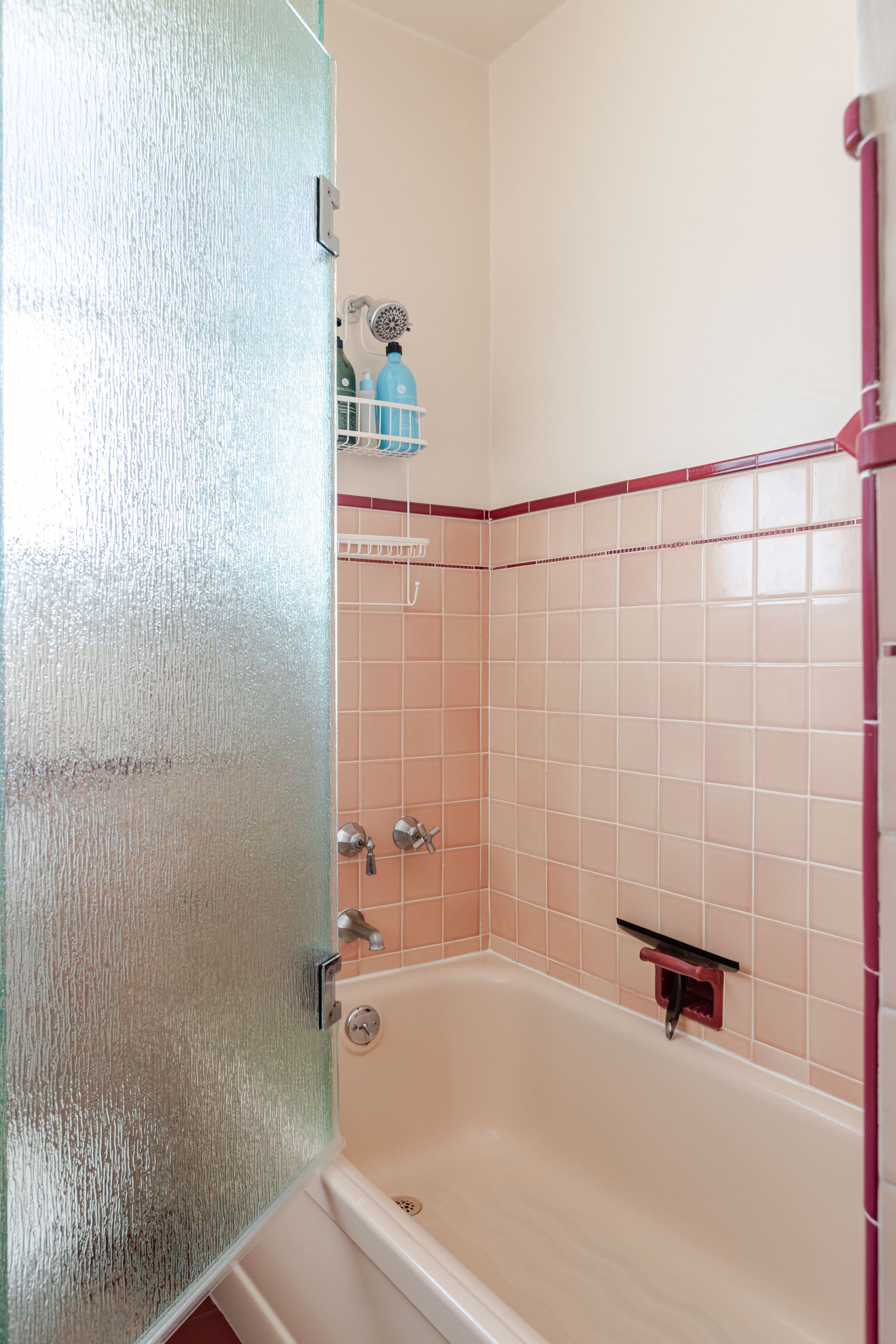 Home in San Francisco · ★4.95 · 2 bedrooms · 2 beds · 1 bath - Image 51