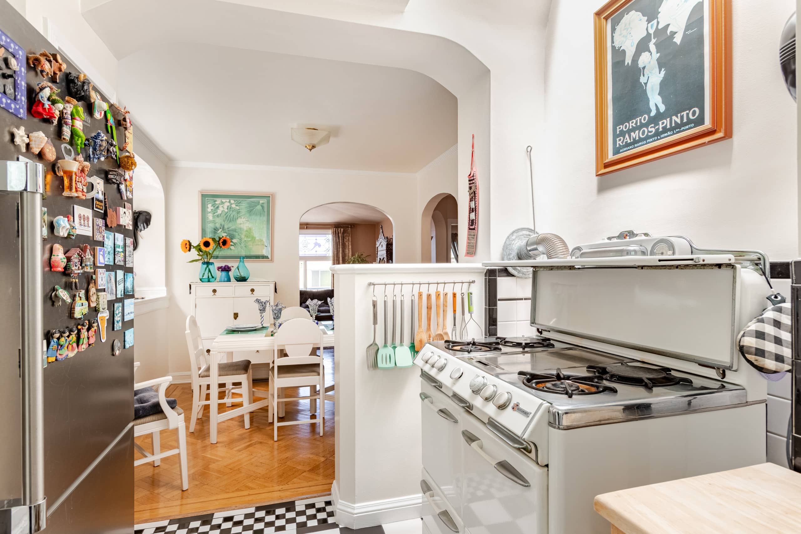 Home in San Francisco · ★4.95 · 2 bedrooms · 2 beds · 1 bath - Image 14