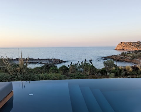 Ground Level Villa with Sea View