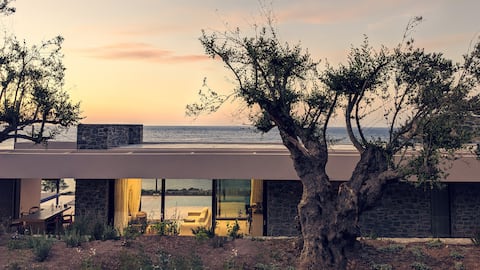 Ground Level Villa with Sea View