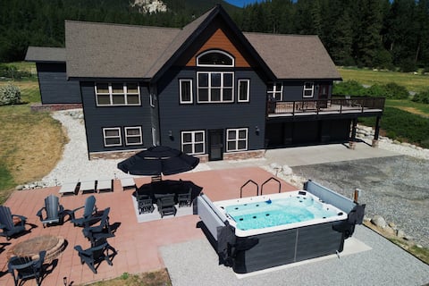 12 ft Swim Spa Pool * Pets * Ping-Pong * By River