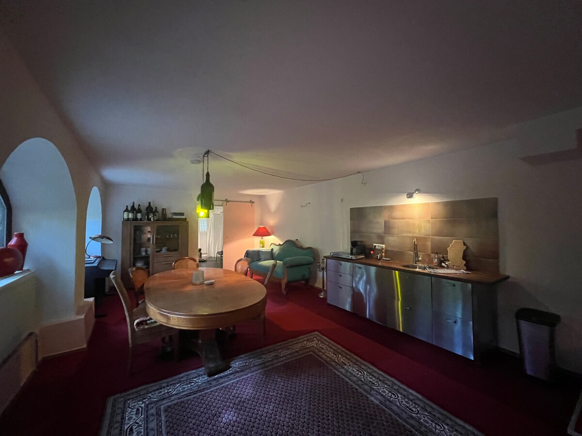 Top Airbnb: Apartment with garden, in the lively Linden-Mitte in Linden Mitte