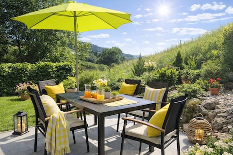 Cozy apartment with garden