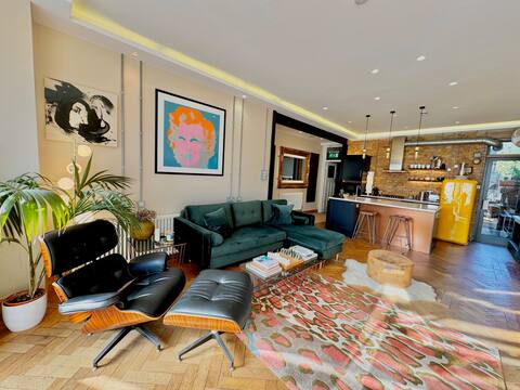 Studio 83, boutique apartment in Leigh-on-Sea