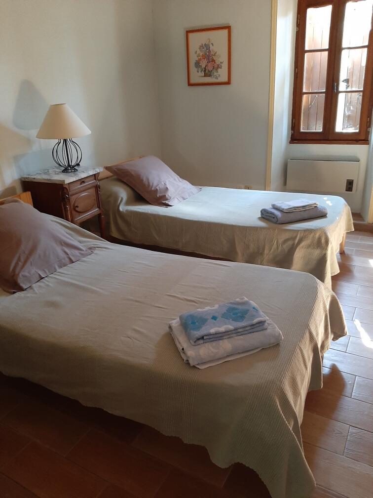 საძინებელი 2