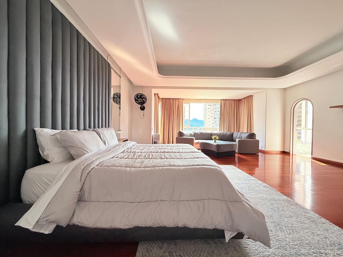 El Poblado — 8 bedroom vacation rental in Medellín