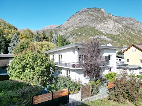 Down the passes , large bright home