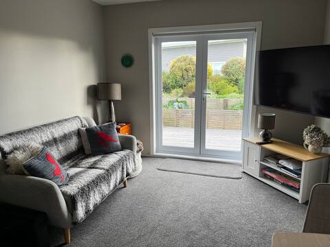Successful Airbnb property: Rural Lake front retreat , breakfast included . in Rotorua District South