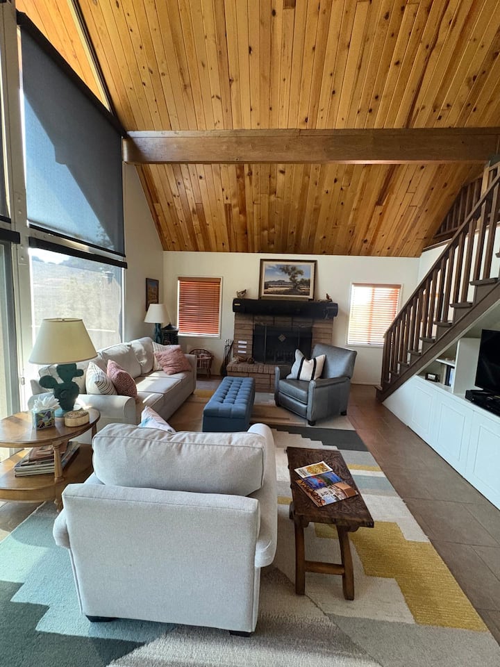 Historic Home • Fireplace & Views • Walk To Town - Munds Park, AZ