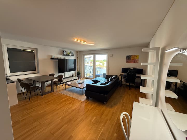 Große Moderne Wohnung Mit Balkon, 15 Min Zur Messe - Kelsterbach
