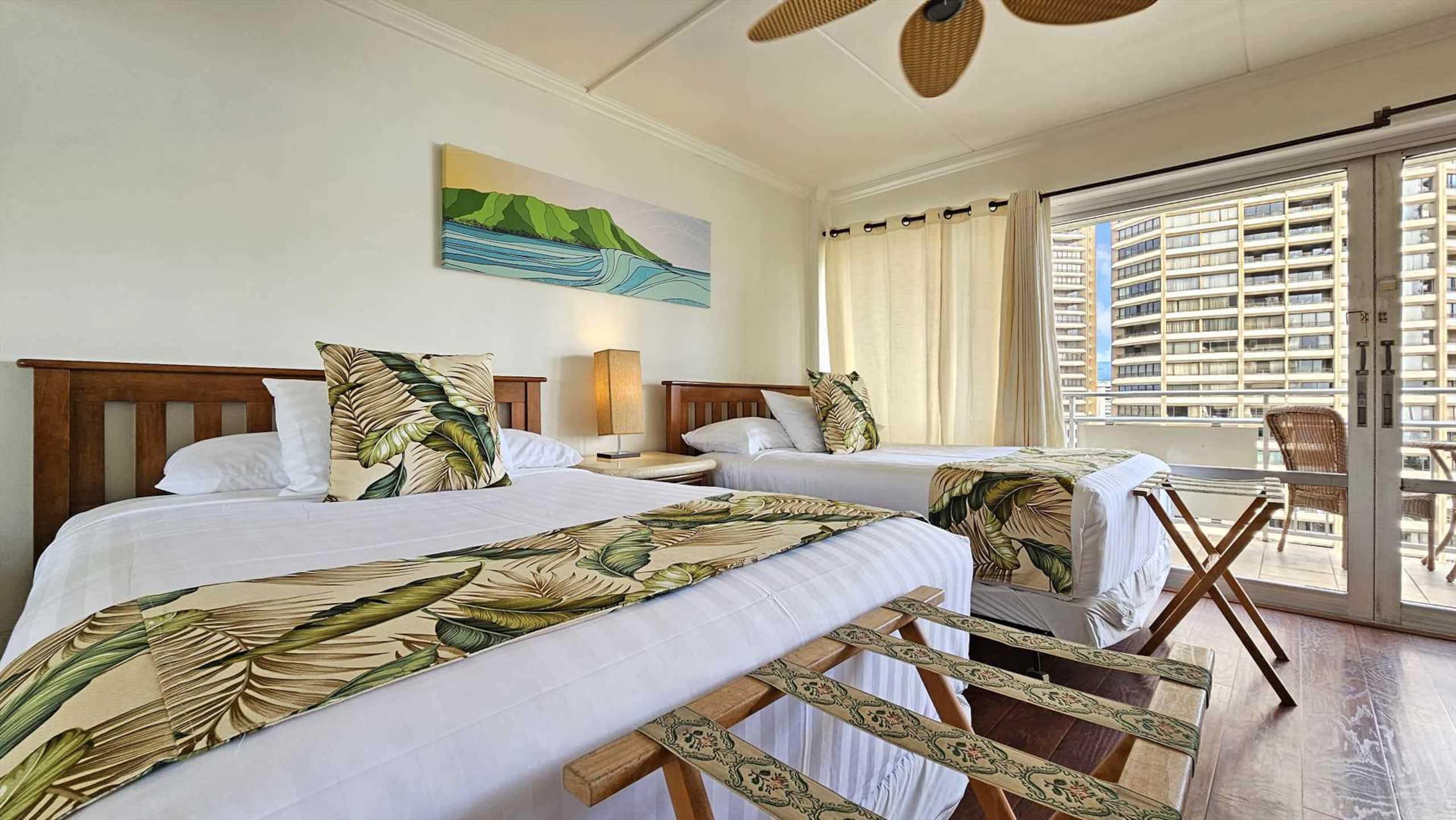 Condo in Waikiki · ★4.71 · 1 bedroom · 3 beds · 1 private bath - Image 8