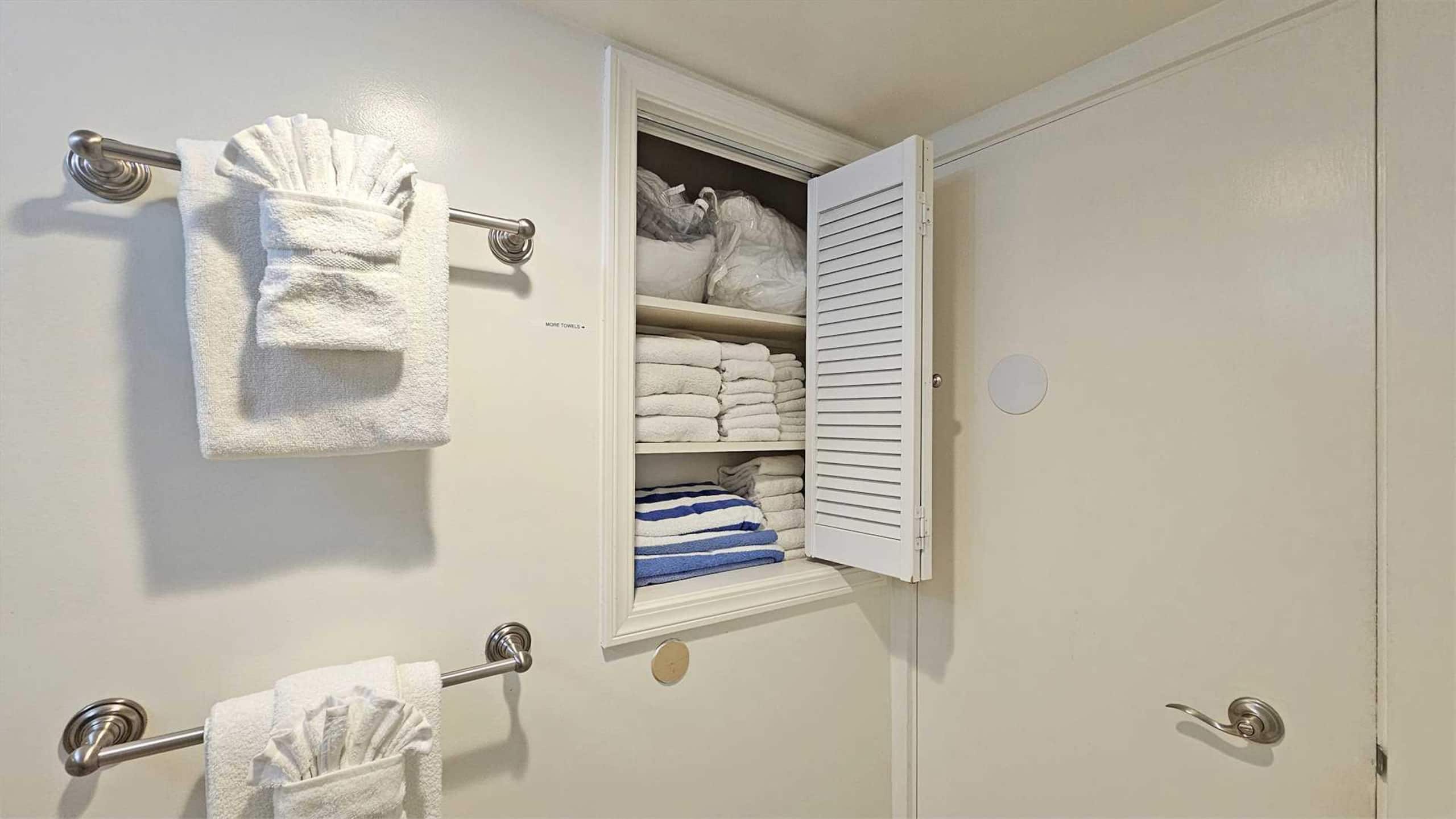 Condo in Waikiki · ★4.71 · 1 bedroom · 3 beds · 1 private bath - Image 22