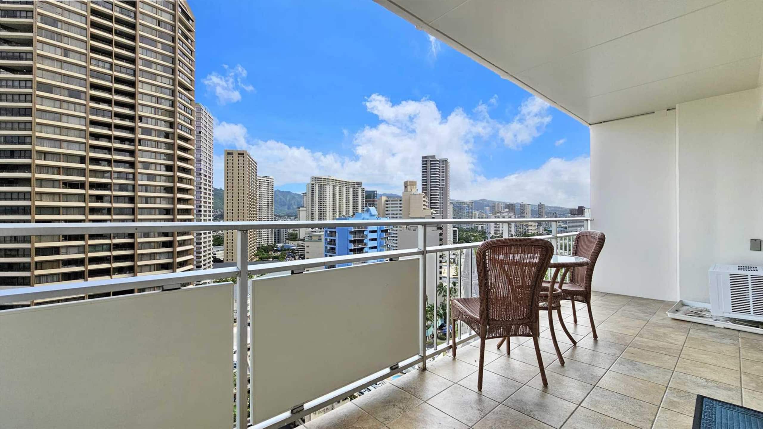 Condo in Waikiki · ★4.71 · 1 bedroom · 3 beds · 1 private bath - Image 28