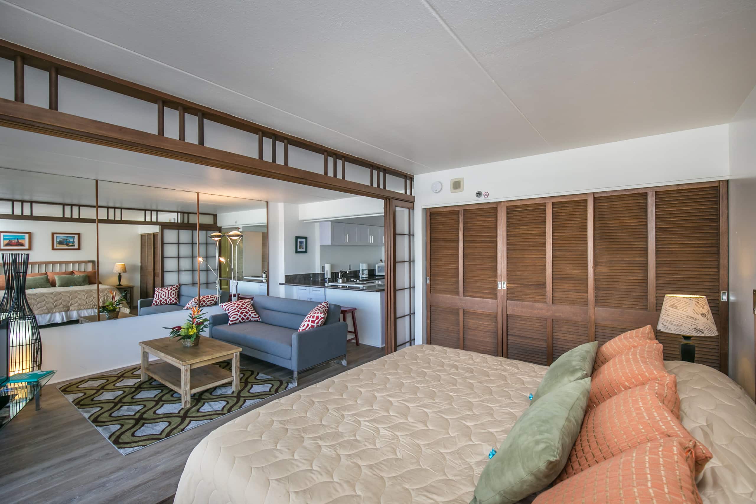 Condo in Waikiki · ★4.55 · 1 bedroom · 2 beds · 1 private bath - Image 13