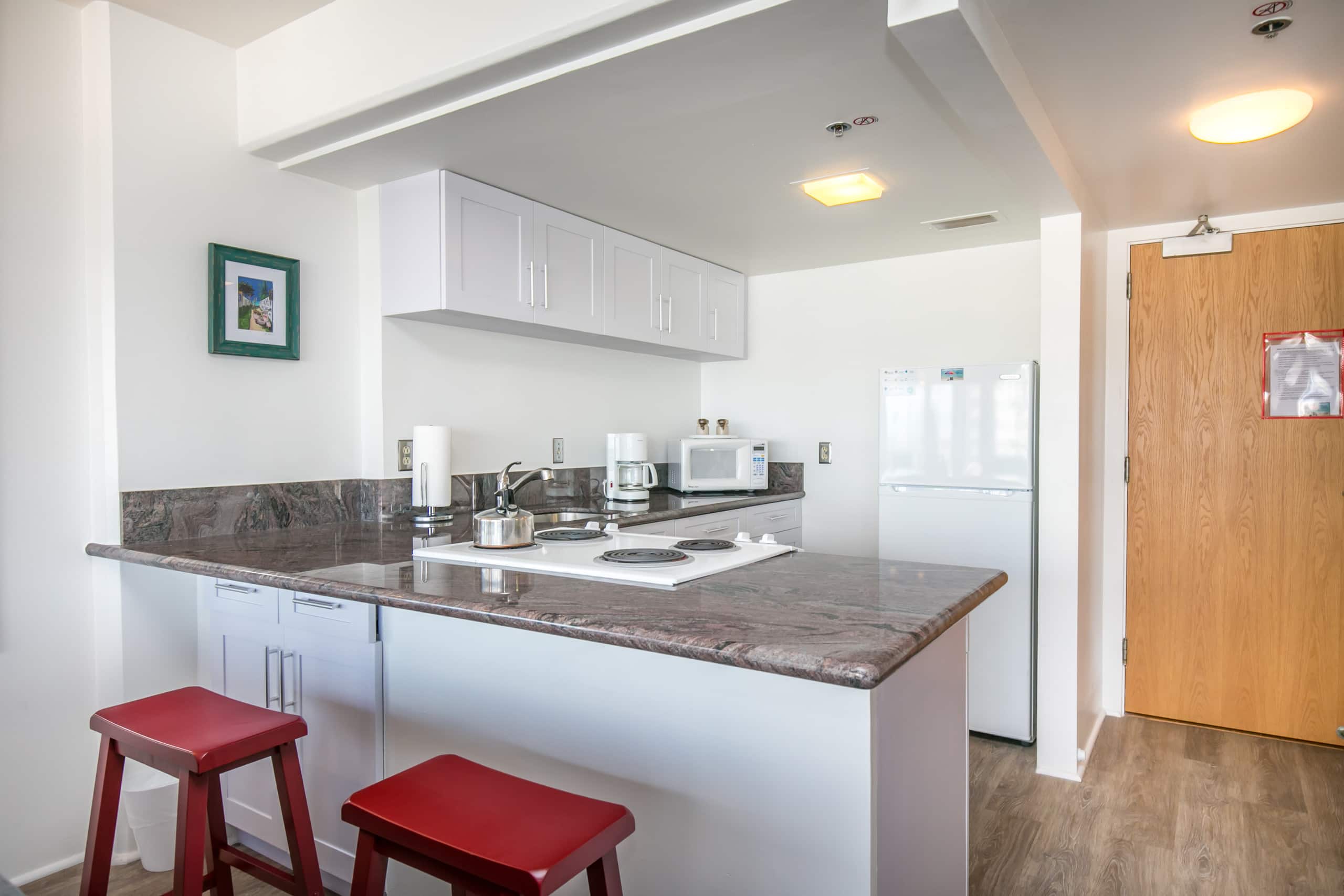 Condo in Waikiki · ★4.55 · 1 bedroom · 2 beds · 1 private bath - Image 19