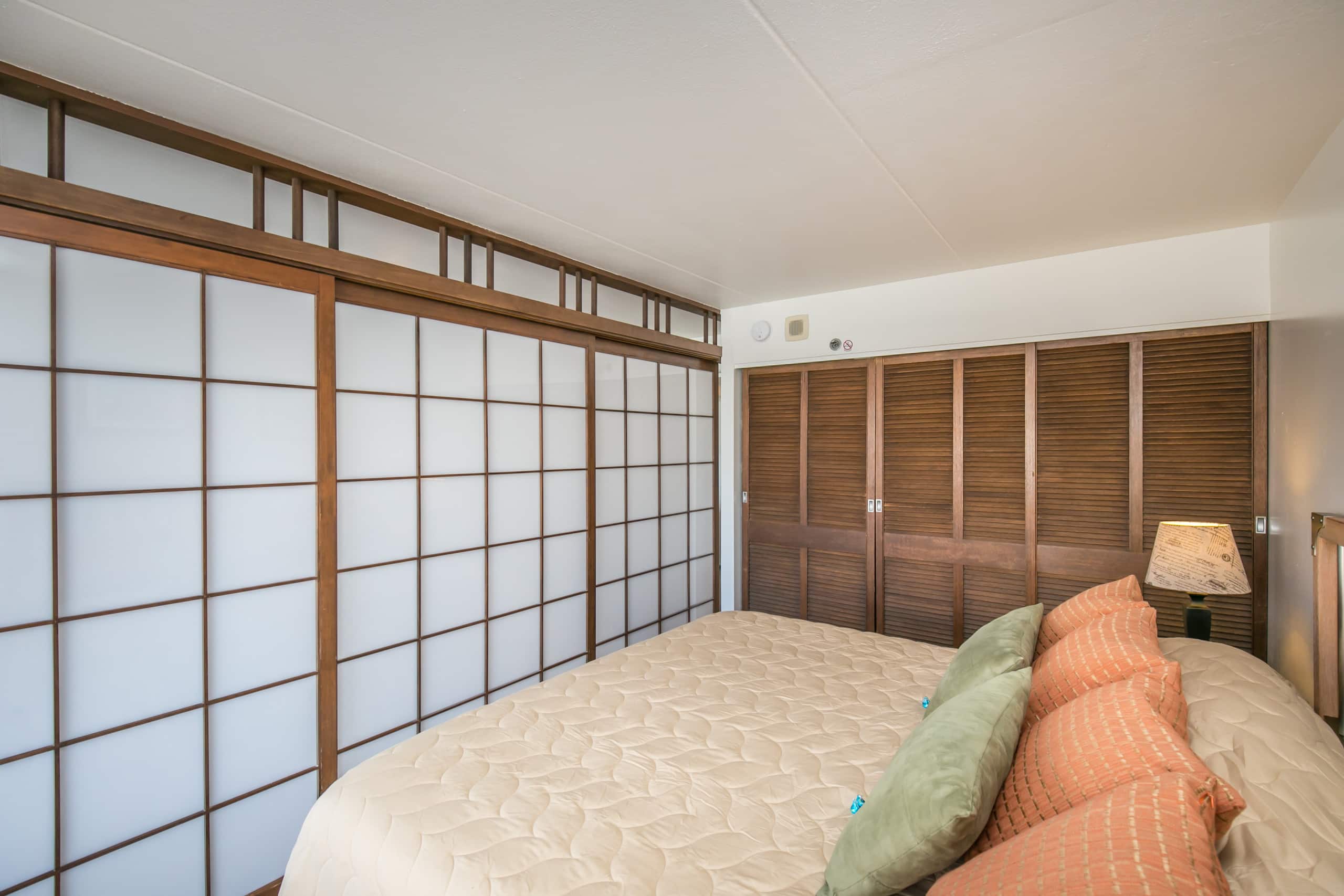 Condo in Waikiki · ★4.55 · 1 bedroom · 2 beds · 1 private bath - Image 14