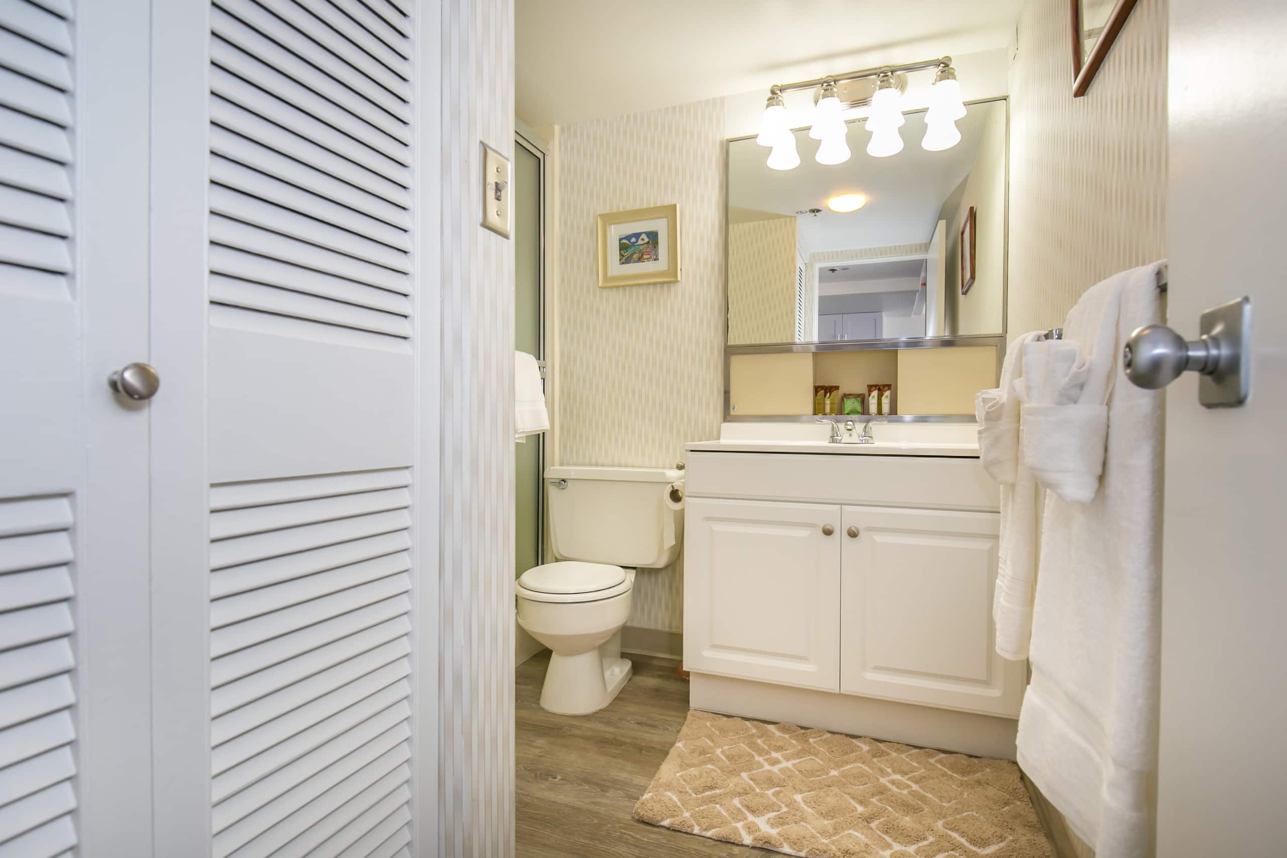 Condo in Waikiki · ★4.55 · 1 bedroom · 2 beds · 1 private bath - Image 24