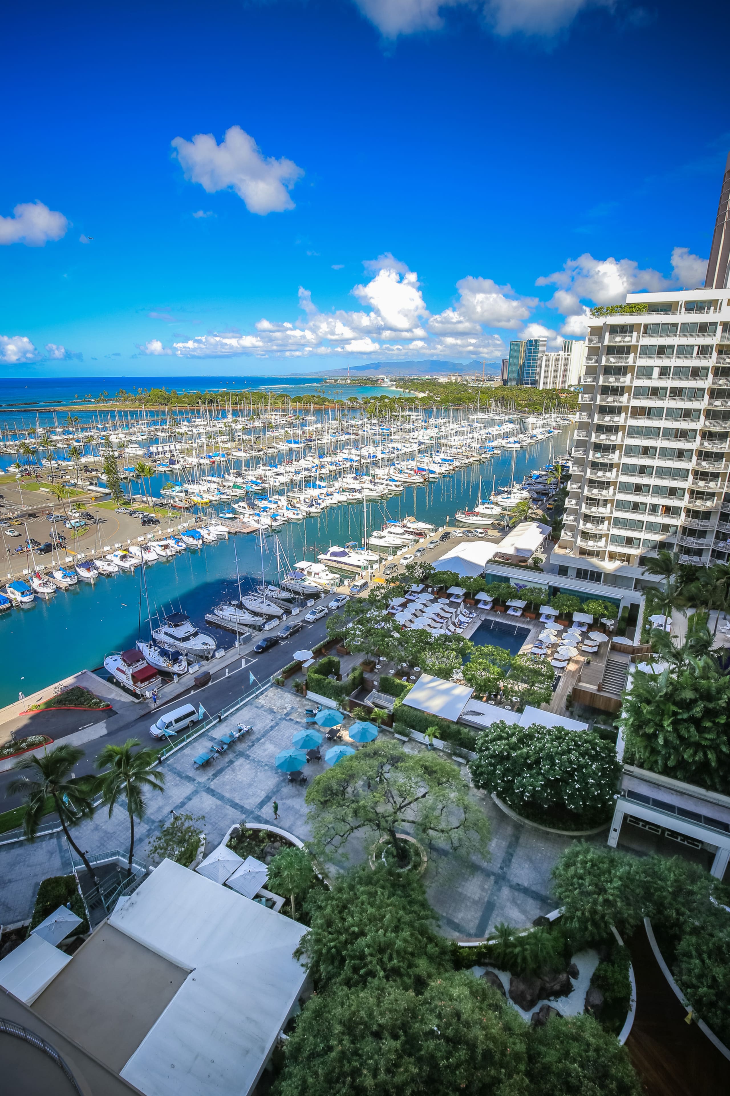 Condo in Waikiki · ★4.55 · 1 bedroom · 2 beds · 1 private bath - Image 18