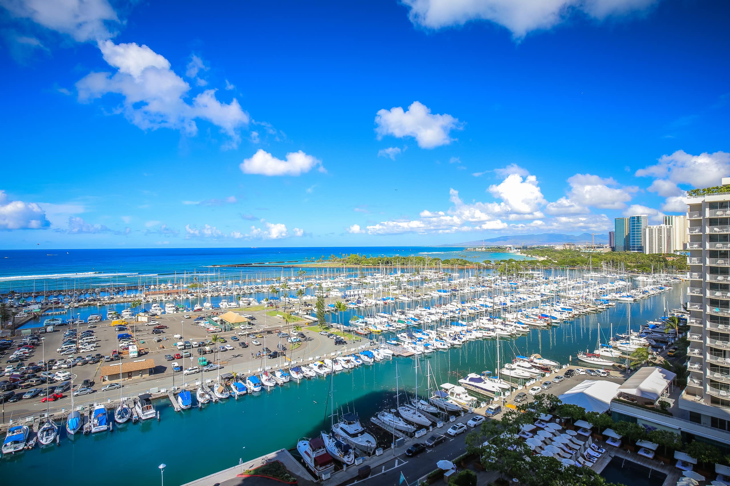 Condo in Waikiki · ★4.55 · 1 bedroom · 2 beds · 1 private bath - Image 4