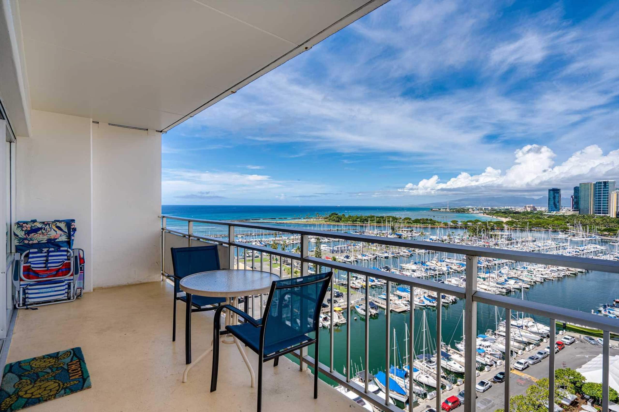 Condo in Waikiki · ★4.42 · 1 bedroom · 2 beds · 1 private bath - Image 10