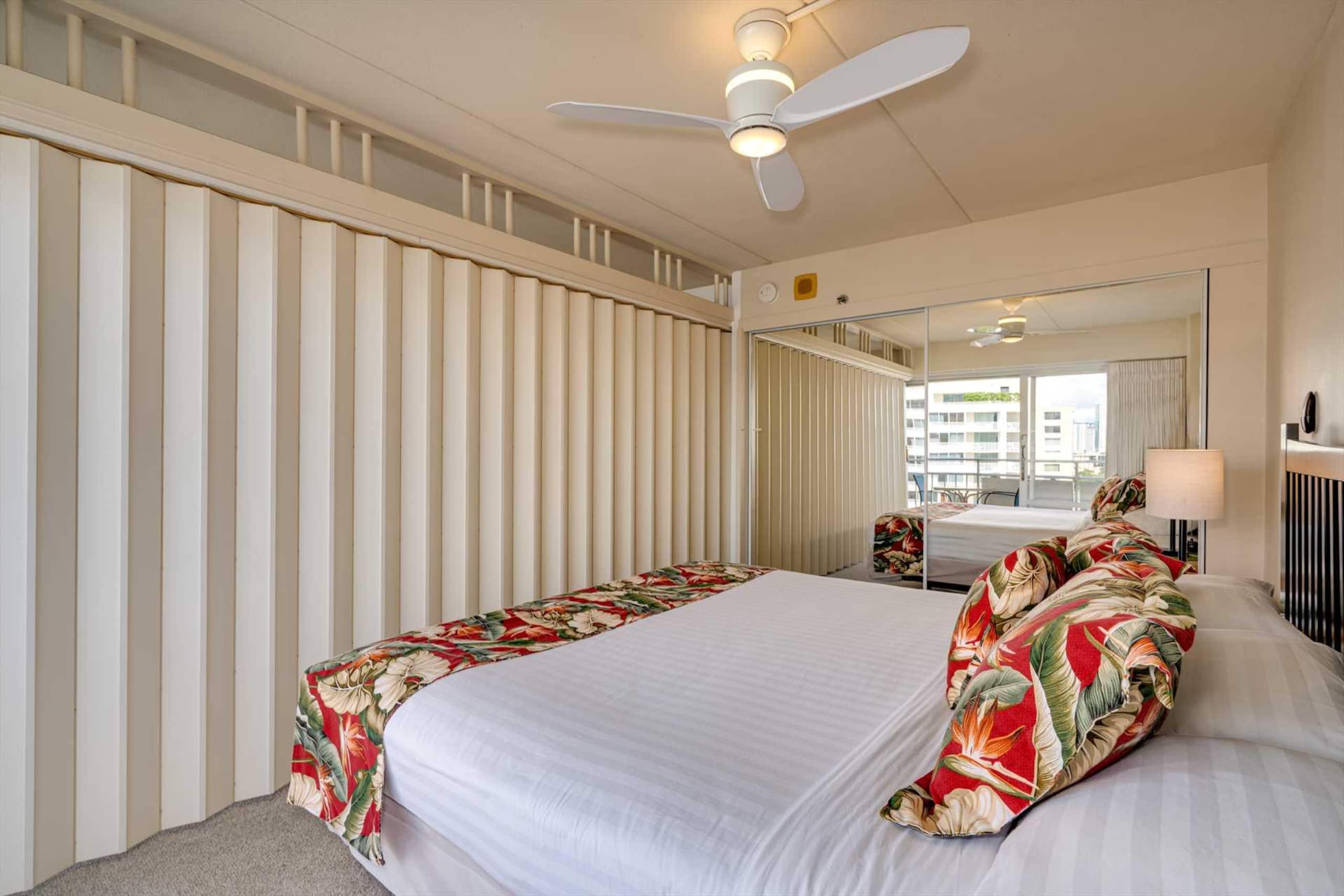 Condo in Waikiki · ★4.42 · 1 bedroom · 2 beds · 1 private bath - Image 16