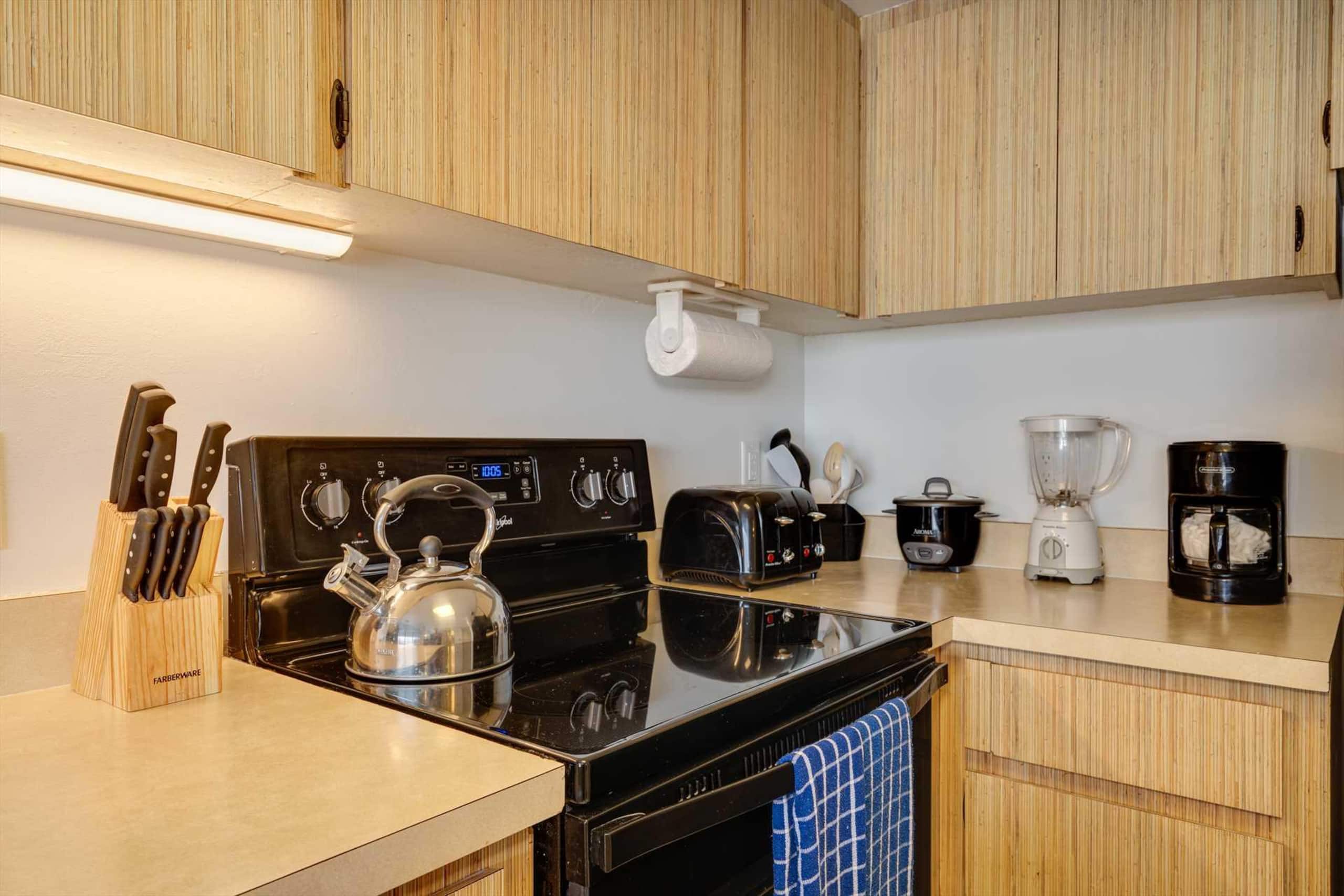 Condo in Waikiki · ★4.42 · 1 bedroom · 2 beds · 1 private bath - Image 2