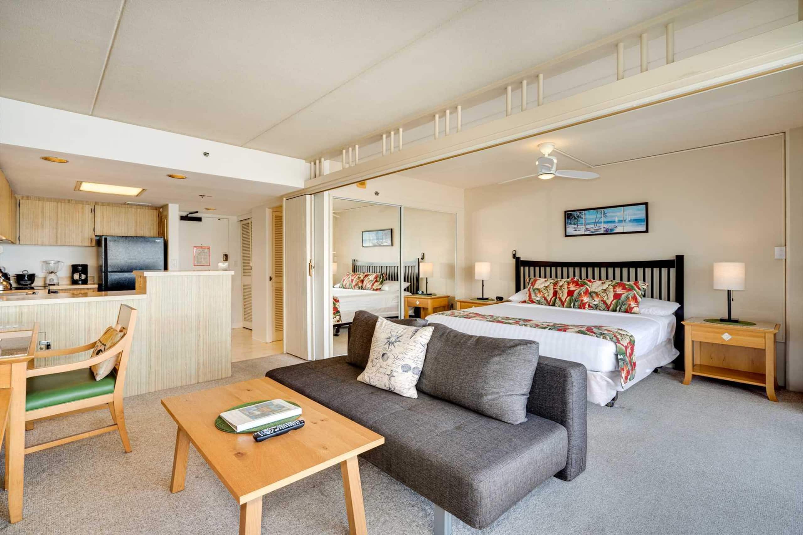 Condo in Waikiki · ★4.42 · 1 bedroom · 2 beds · 1 private bath - Image 13