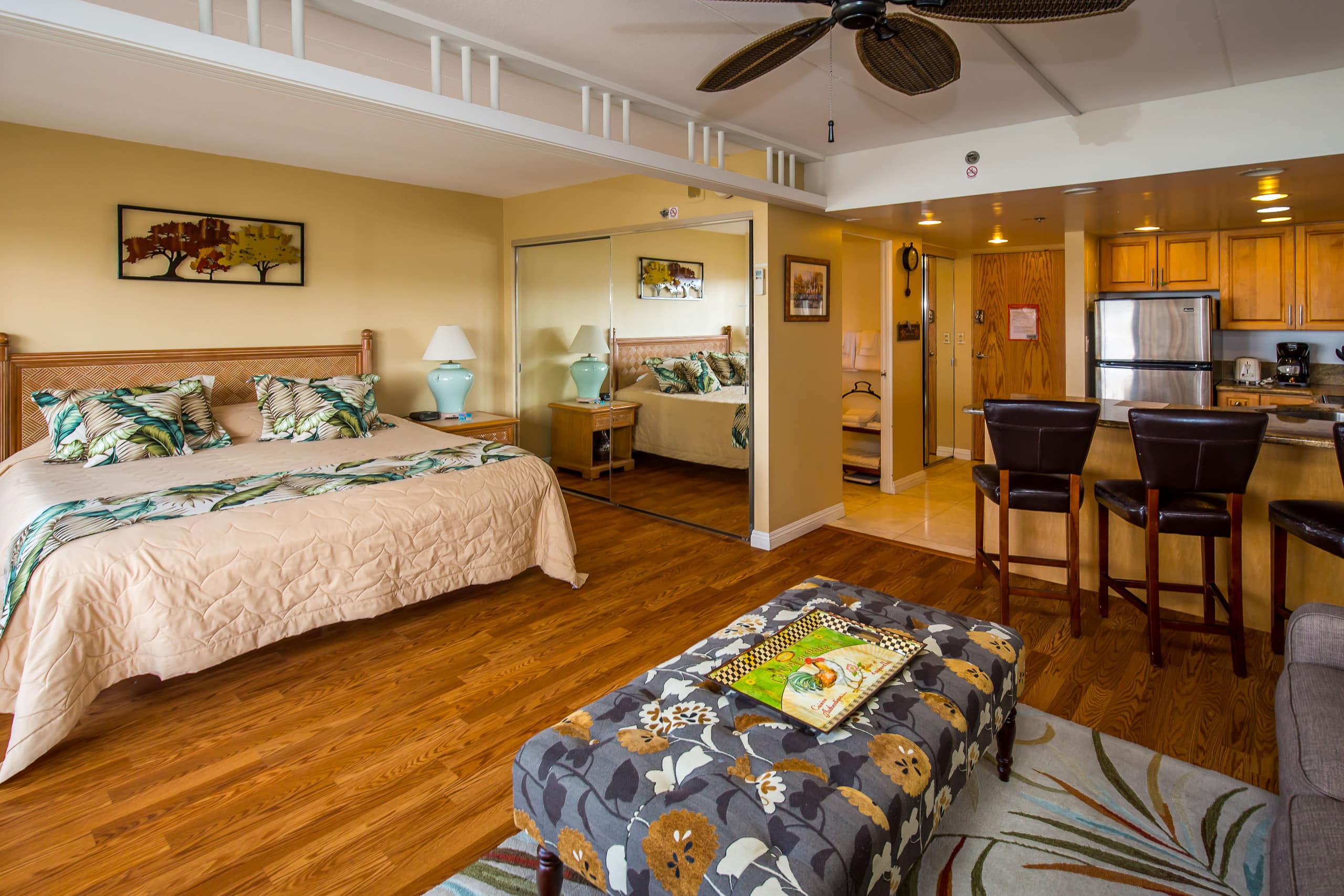 Condo in Waikiki · ★4.77 · 1 bedroom · 2 beds · 1 private bath - Image 6