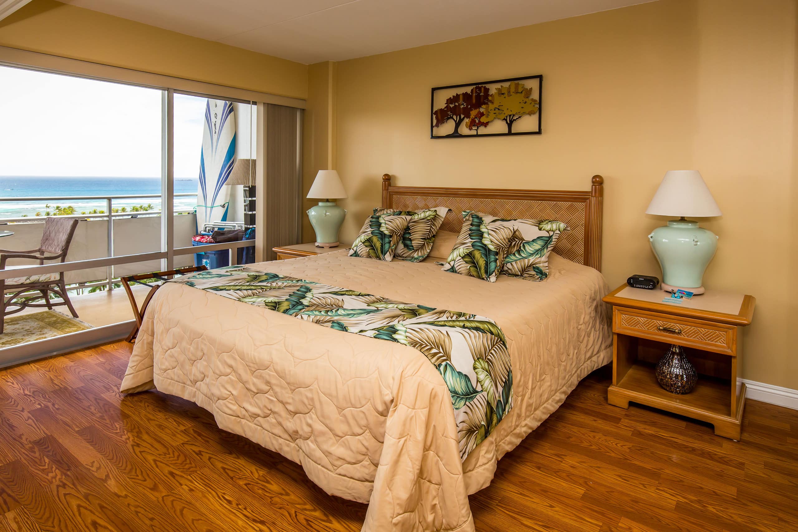 Condo in Waikiki · ★4.77 · 1 bedroom · 2 beds · 1 private bath - Image 9