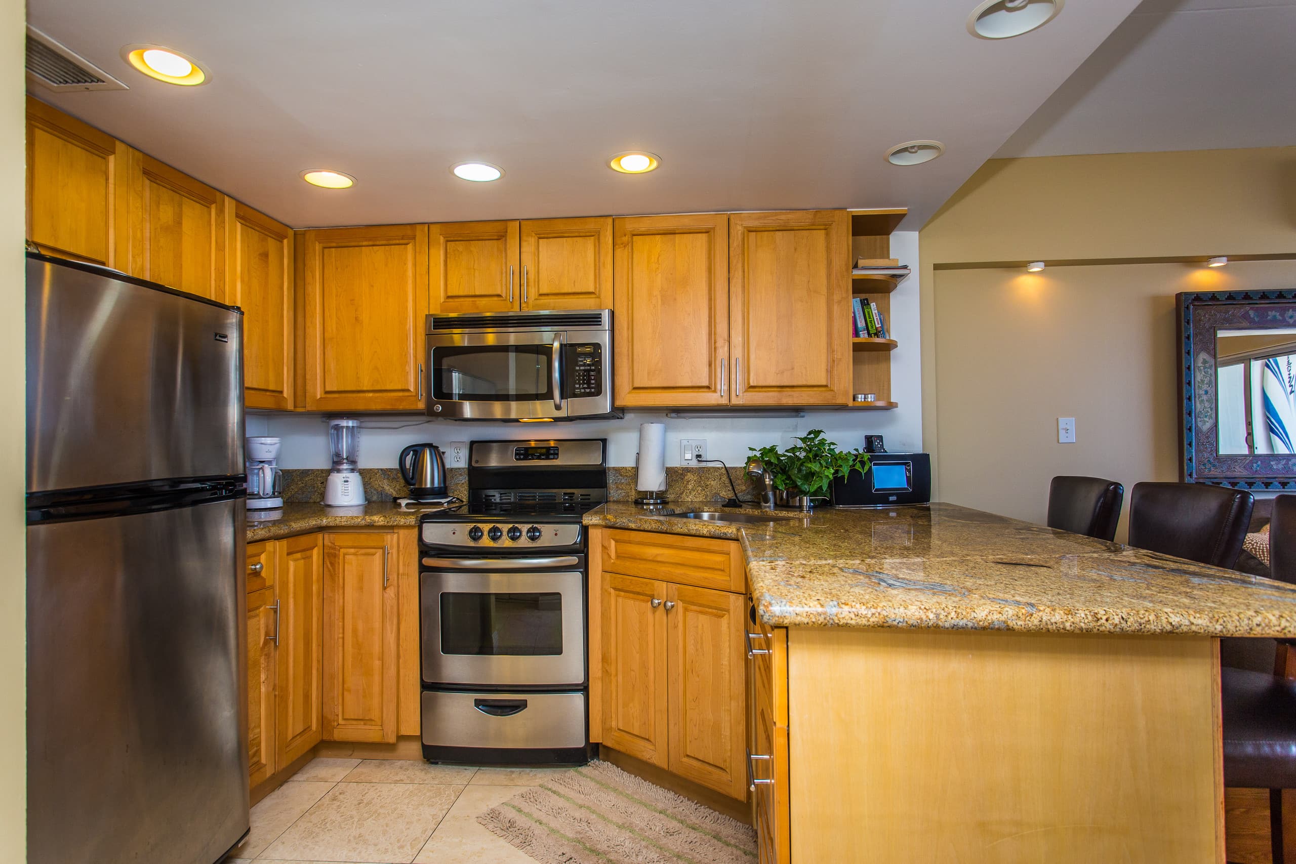 Condo in Waikiki · ★4.77 · 1 bedroom · 2 beds · 1 private bath - Image 22