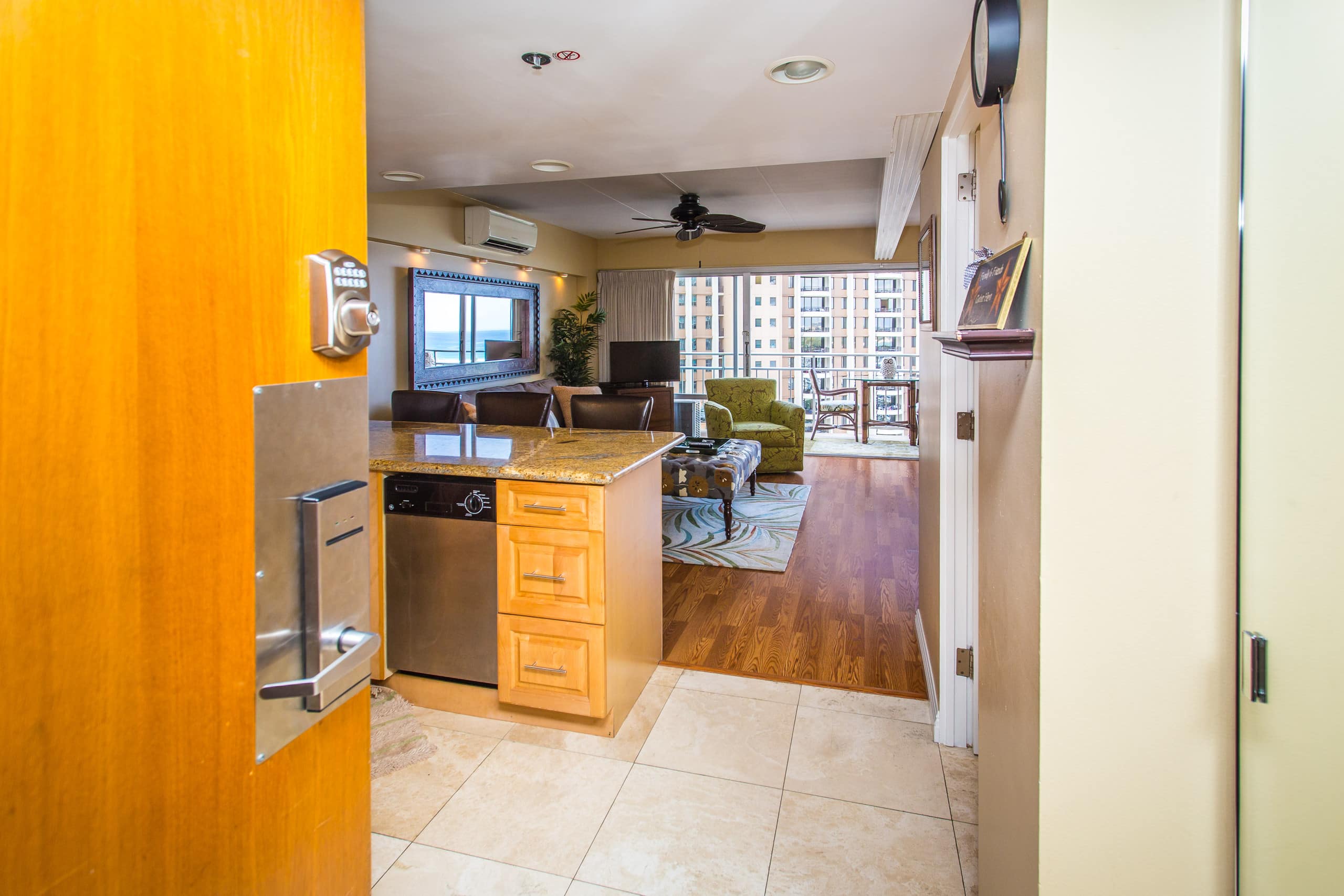 Condo in Waikiki · ★4.77 · 1 bedroom · 2 beds · 1 private bath - Image 24