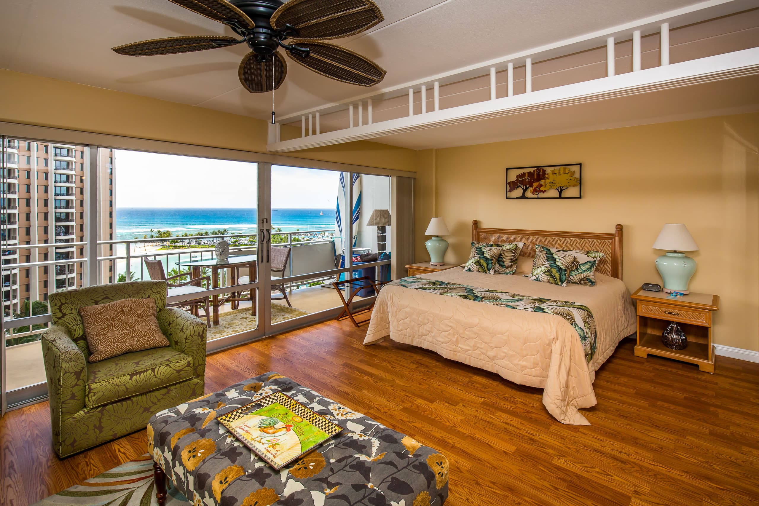 Condo in Waikiki · ★4.77 · 1 bedroom · 2 beds · 1 private bath - Image 4