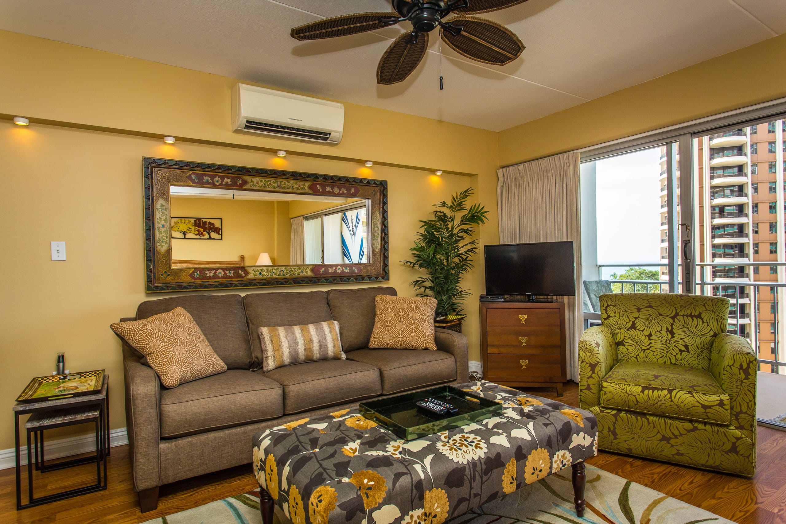 Condo in Waikiki · ★4.77 · 1 bedroom · 2 beds · 1 private bath - Image 20