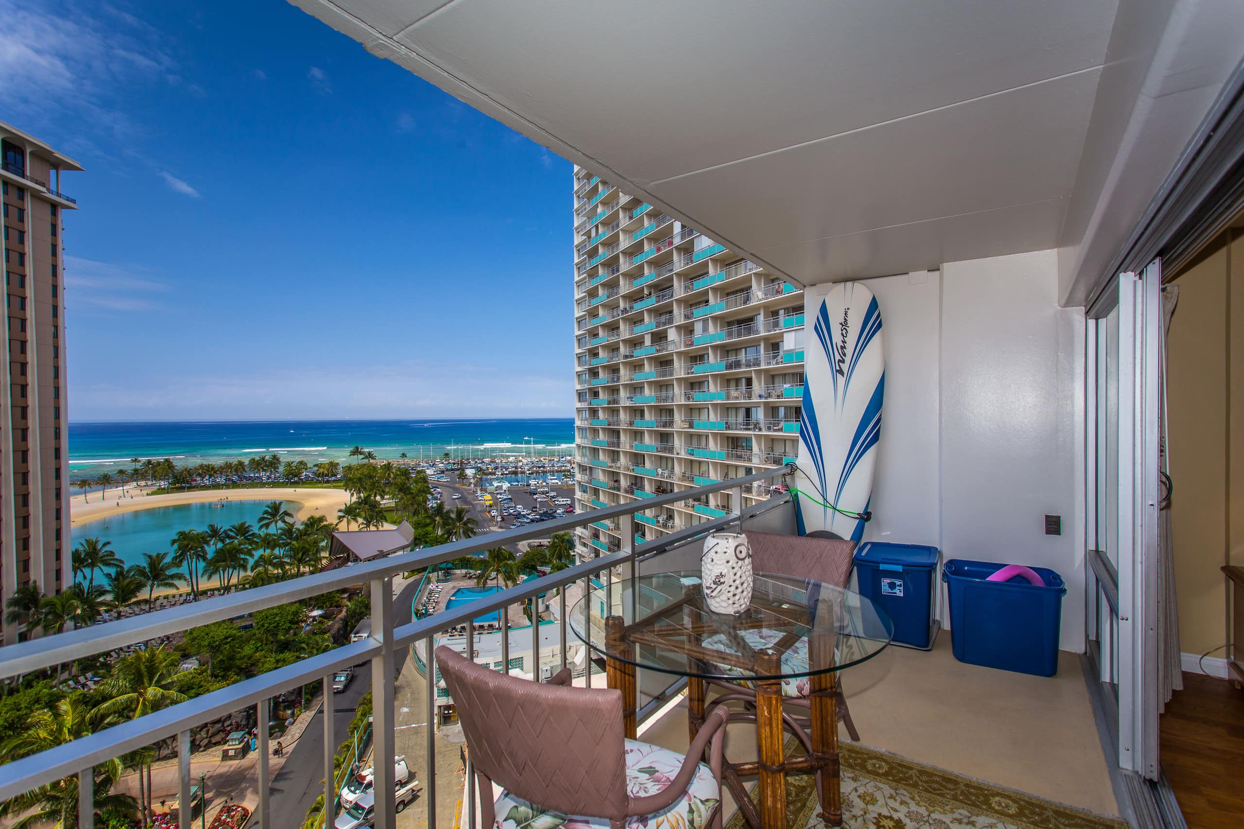 Condo in Waikiki · ★4.77 · 1 bedroom · 2 beds · 1 private bath - Image 13