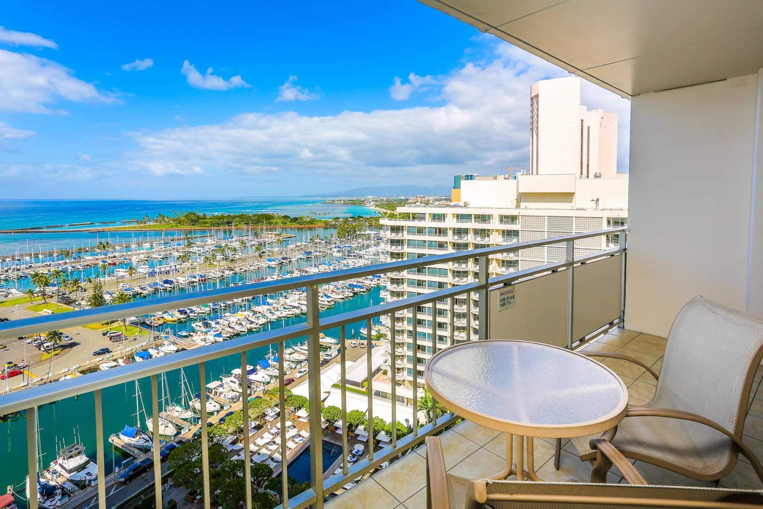 Condo in Waikiki · ★4.41 · 1 bedroom · 2 beds · 1 private bath - Image 6