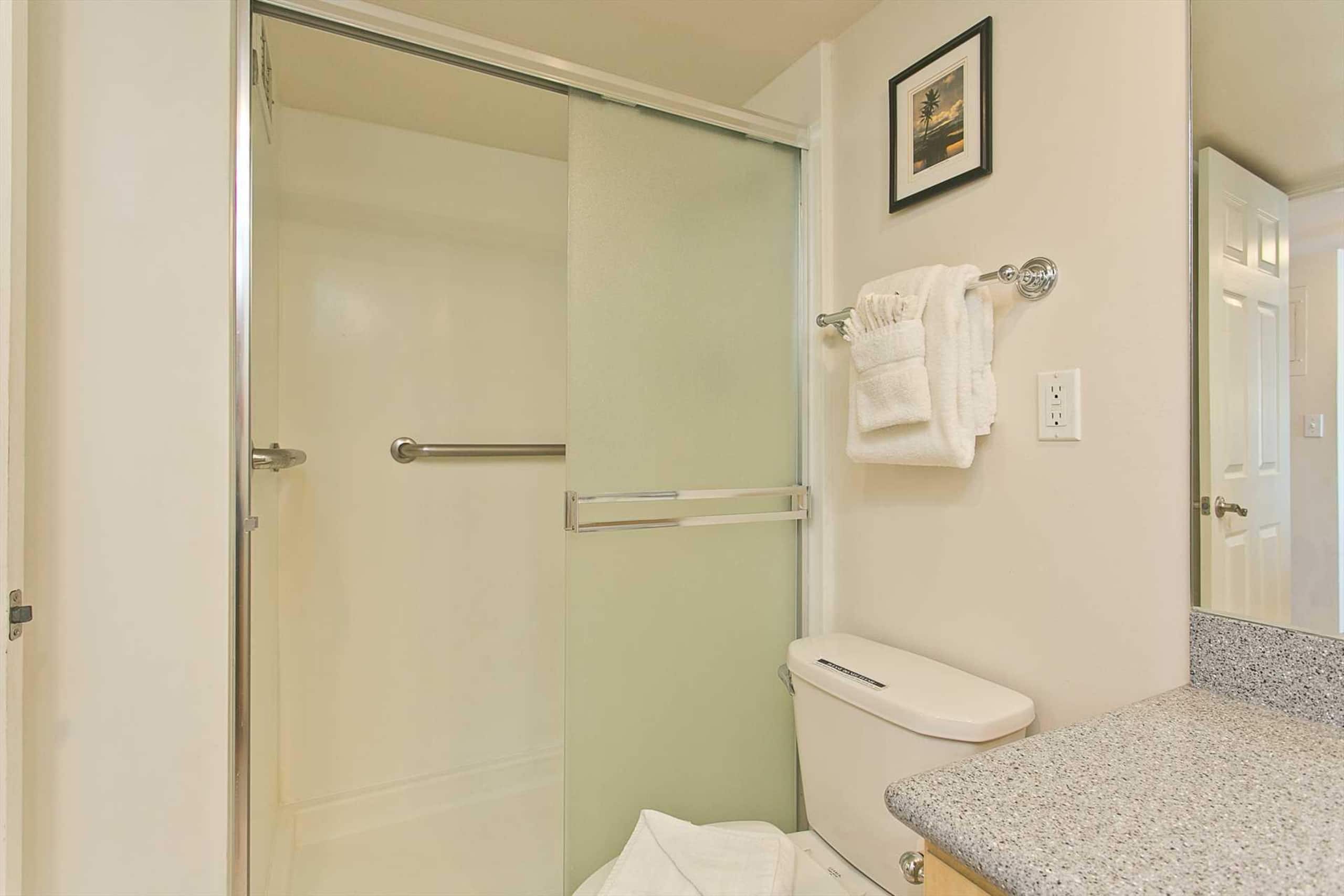 Condo in Waikiki · ★4.81 · 1 bedroom · 2 beds · 1 private bath - Image 14