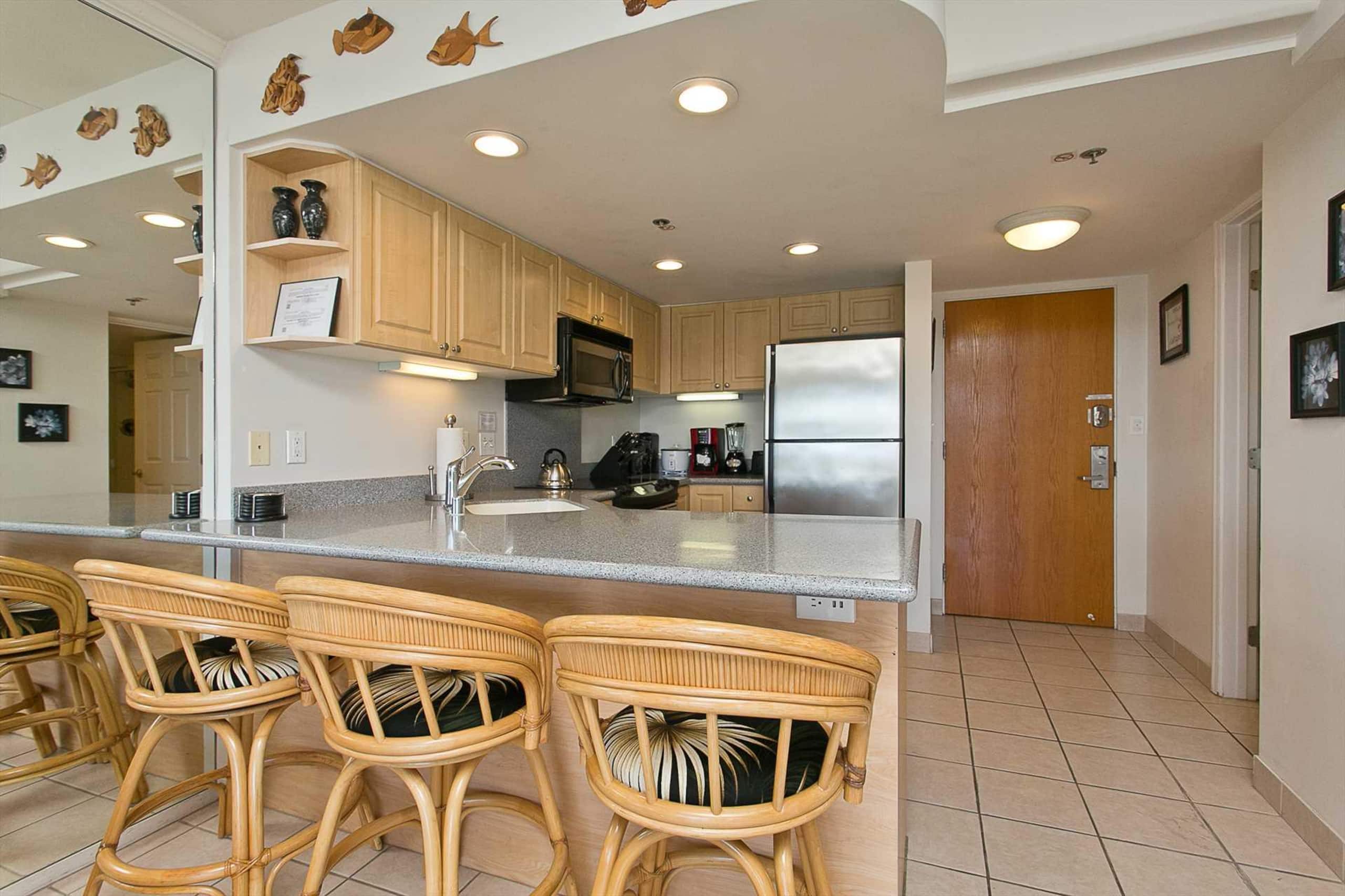 Condo in Waikiki · ★4.81 · 1 bedroom · 2 beds · 1 private bath - Image 11