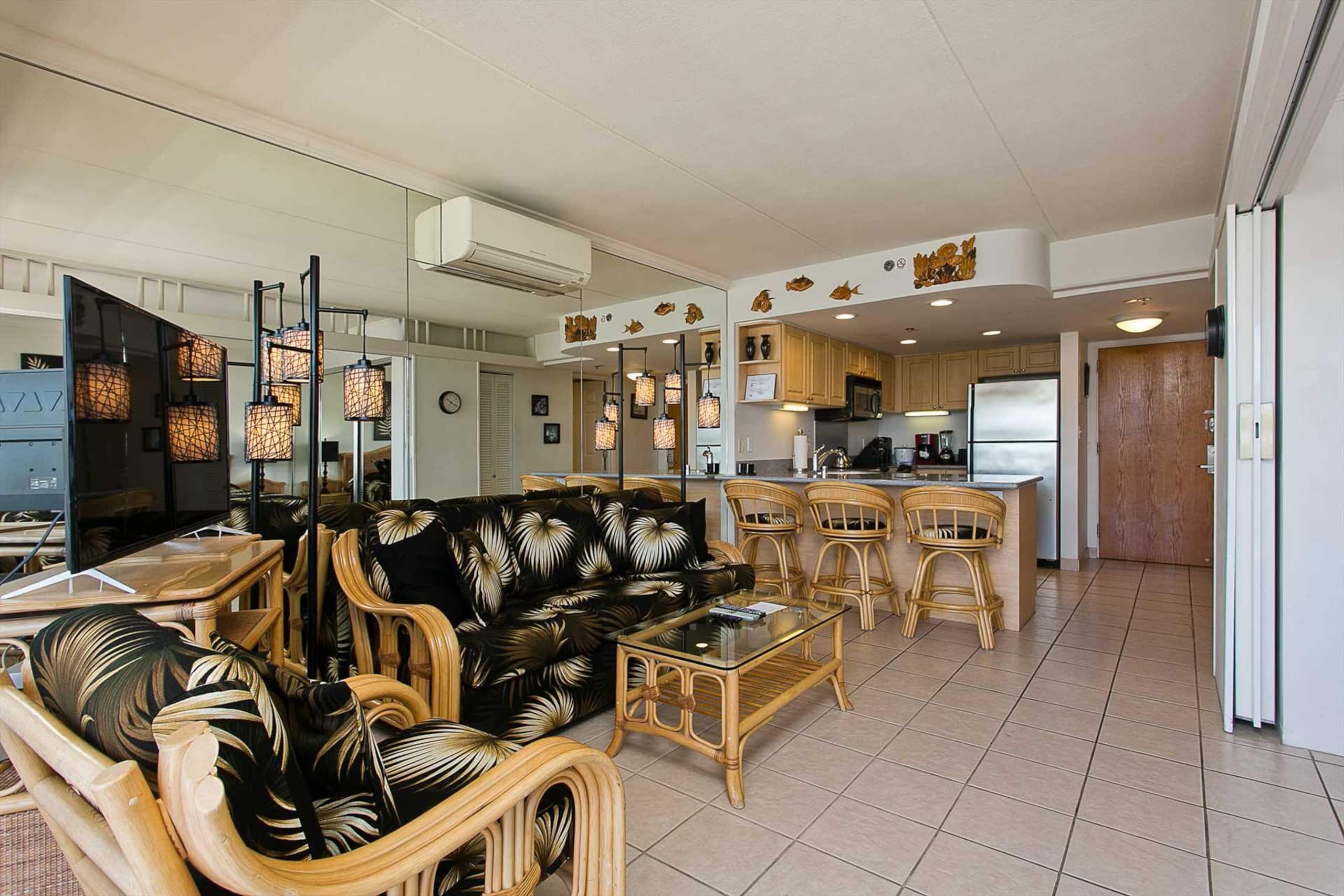 Condo in Waikiki · ★4.81 · 1 bedroom · 2 beds · 1 private bath - Image 10