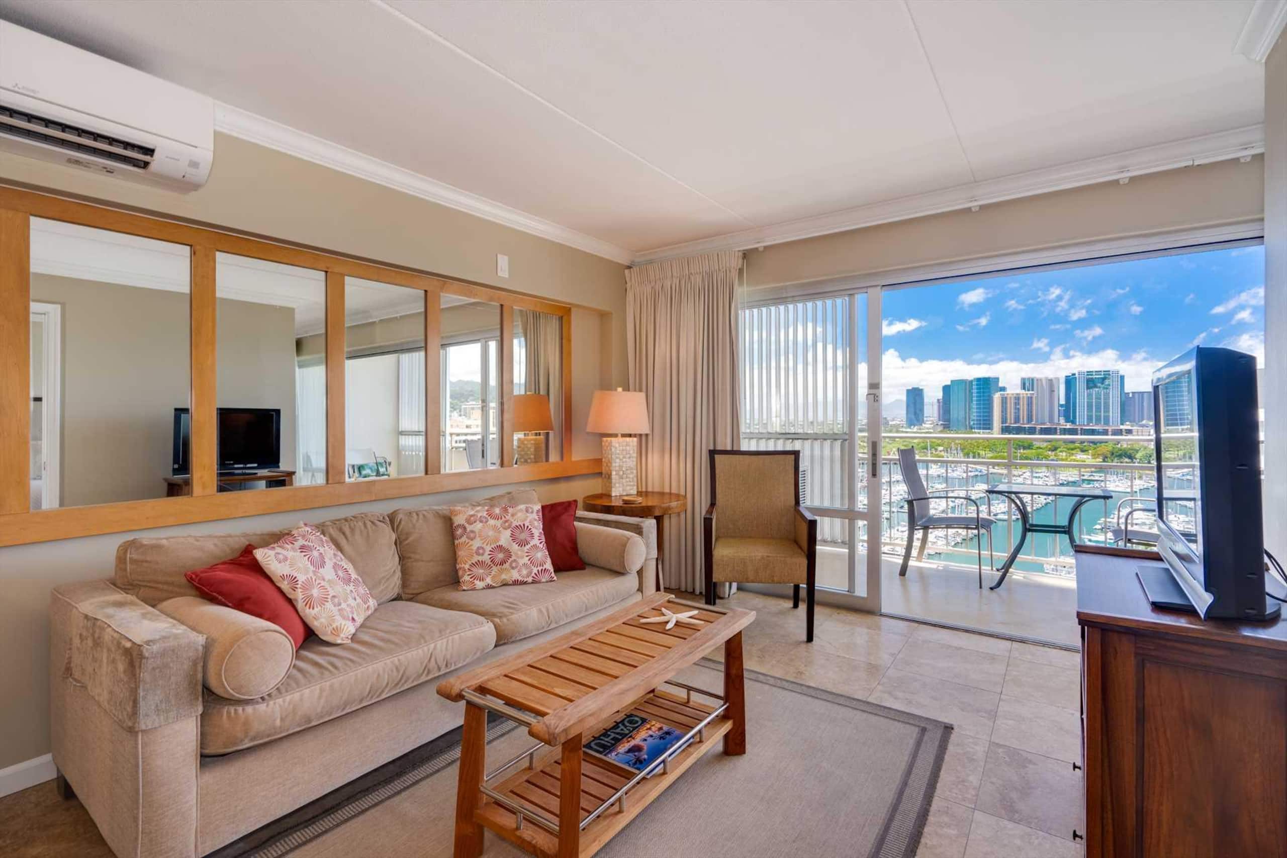Condo in Waikiki · ★4.85 · 1 bedroom · 2 beds · 1 private bath - Image 12