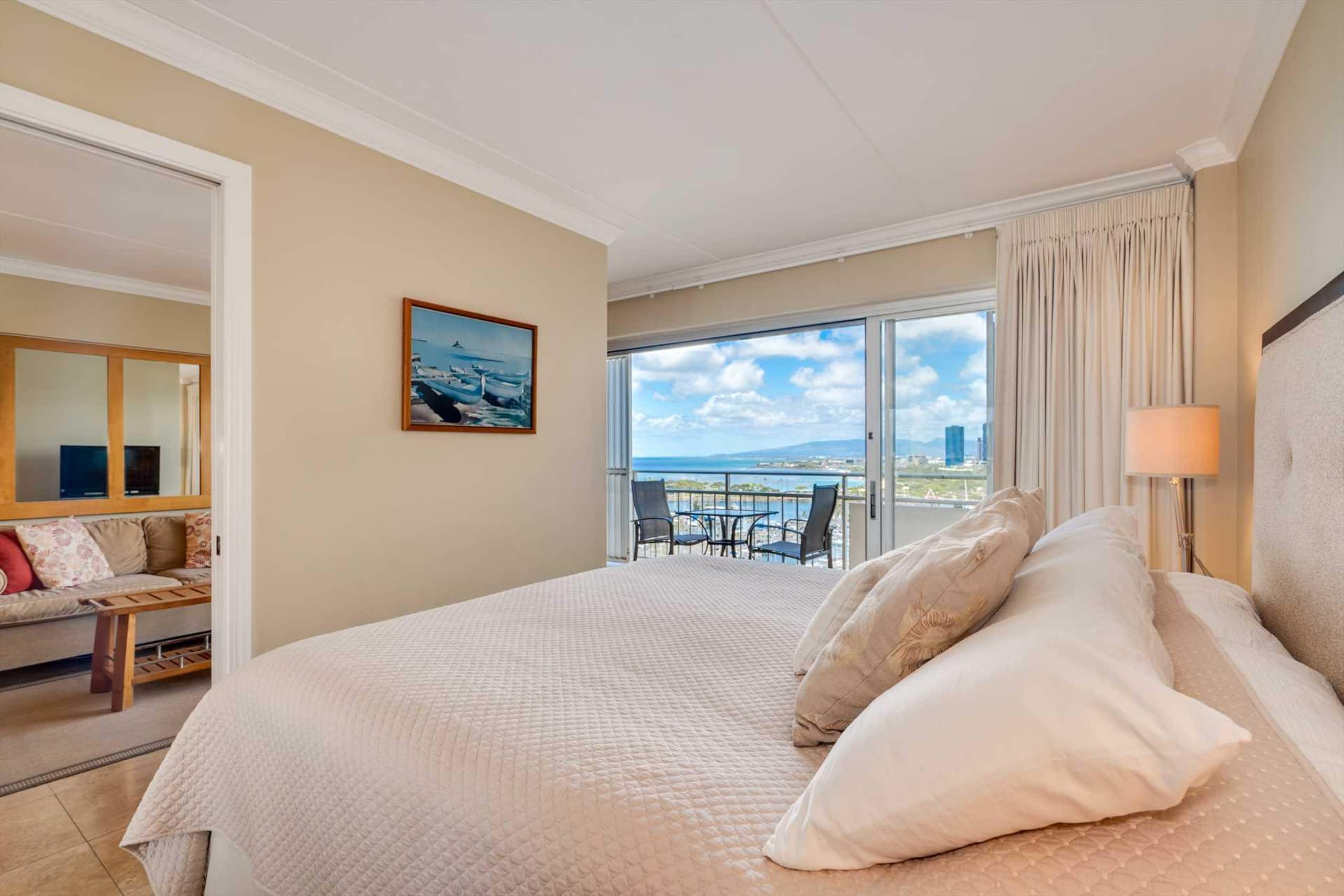 Condo in Waikiki · ★4.85 · 1 bedroom · 2 beds · 1 private bath - Image 11