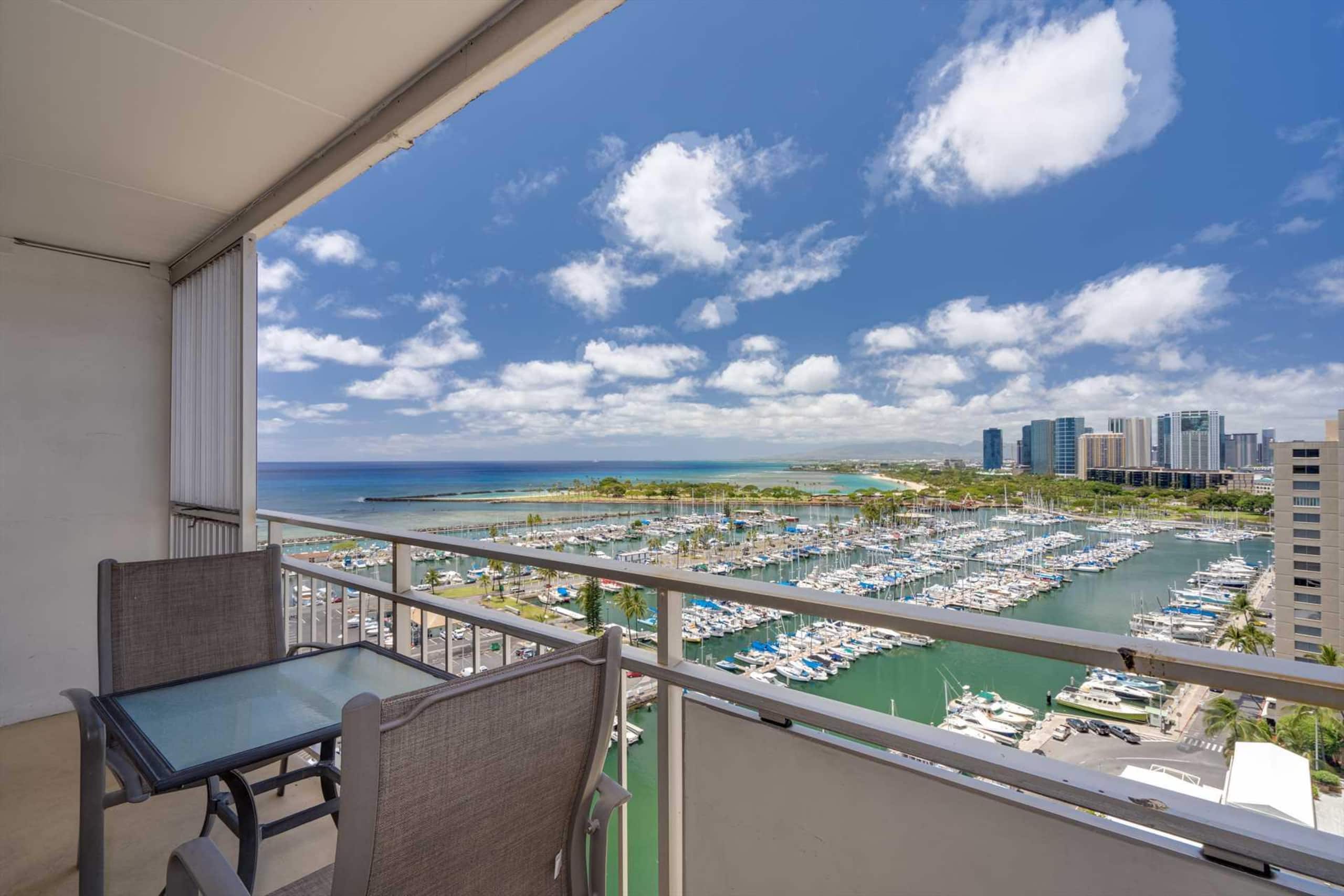Condo in Waikiki · ★4.85 · 1 bedroom · 2 beds · 1 private bath - Image 1