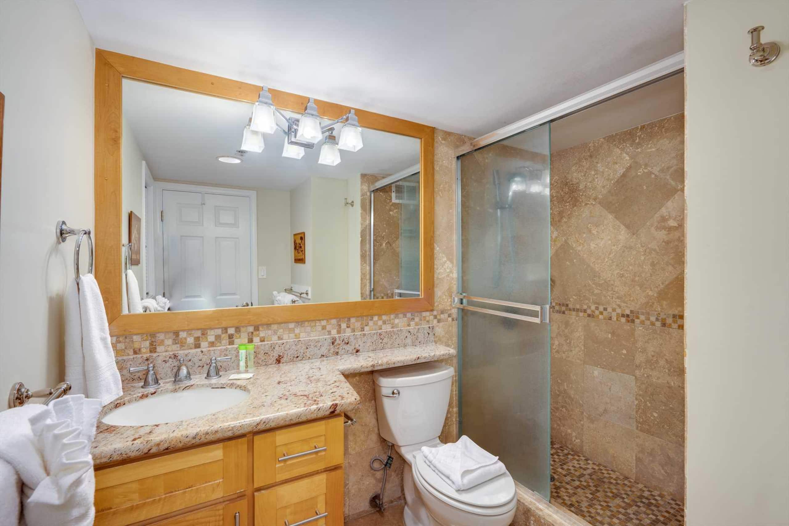 Condo in Waikiki · ★4.85 · 1 bedroom · 2 beds · 1 private bath - Image 28