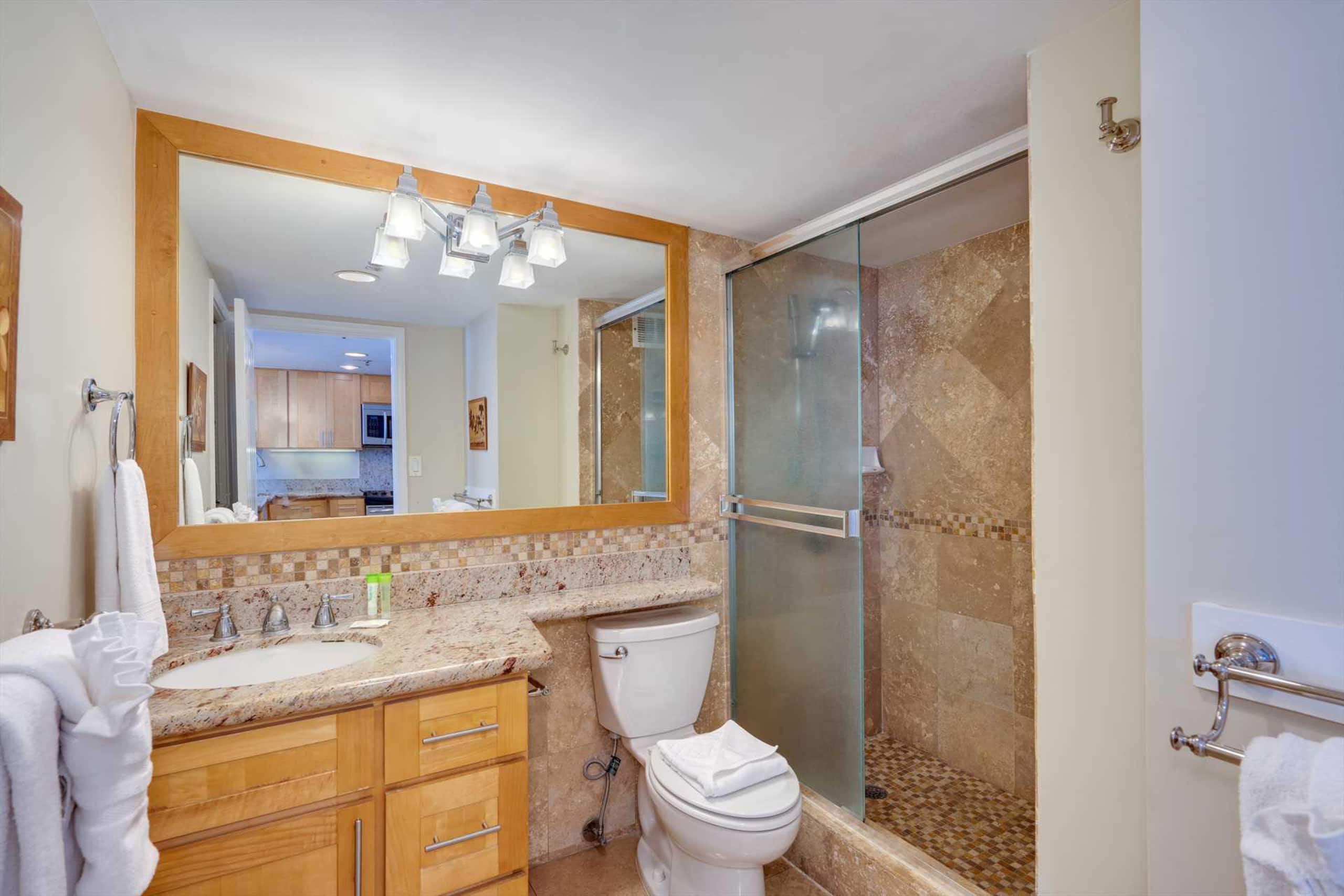 Condo in Waikiki · ★4.85 · 1 bedroom · 2 beds · 1 private bath - Image 29